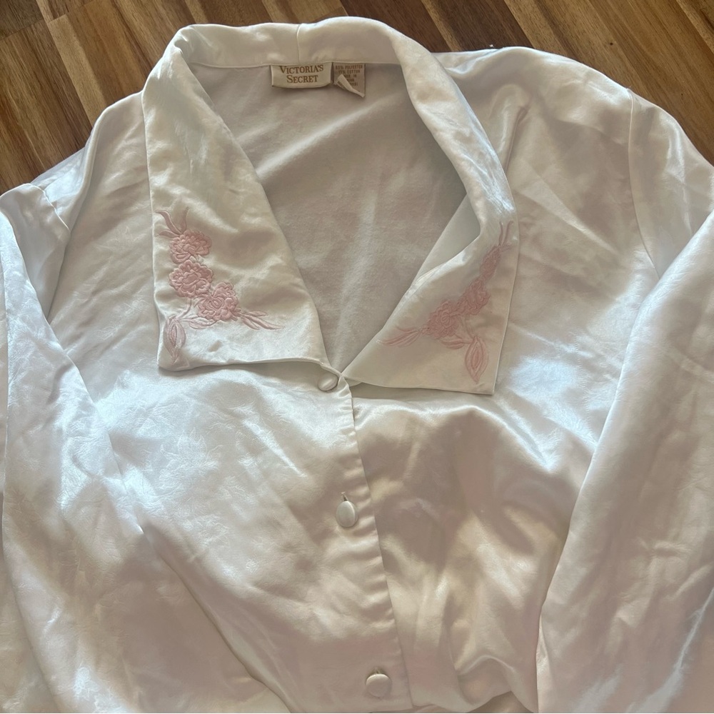 Victoria's Secret Gold Label Vintage White Satin Button-Front Pajama Pant Set - Picture 9 of 11